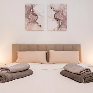 https://apt-schiller-neuklln.find-berlin-hotels.com